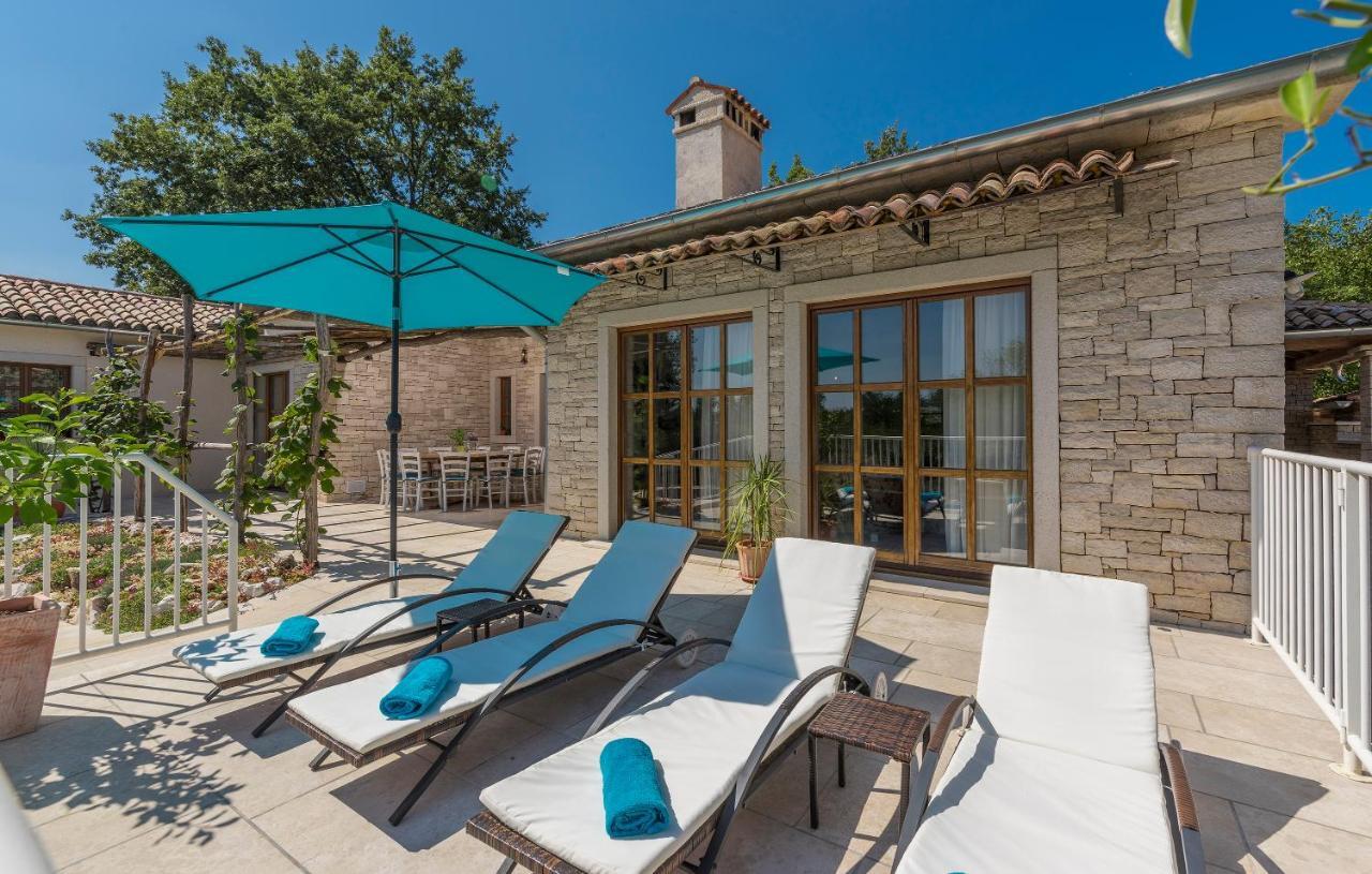 Family Villa Lipica With Private Pool And Jacuzzi Pazin Bagian luar foto