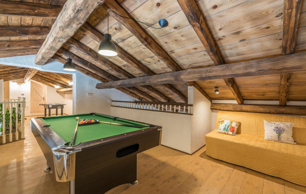 Family Villa Lipica With Private Pool And Jacuzzi Pazin Bagian luar foto